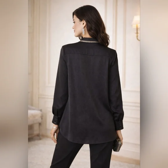 Chico's Damen Black Satin Metallic Bead Tie Front Neck Crinkle Tunic Size 1 (S) - Picture 3 of 14